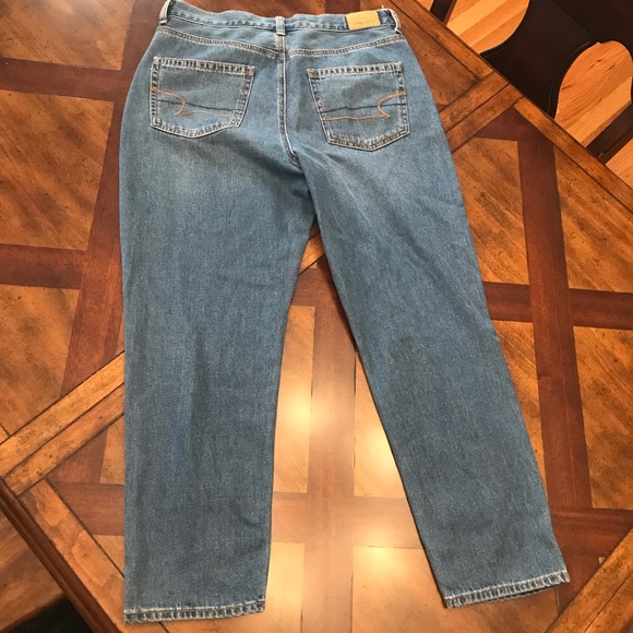 American Eagle AEO mom Jeans - Picture 2 of 9